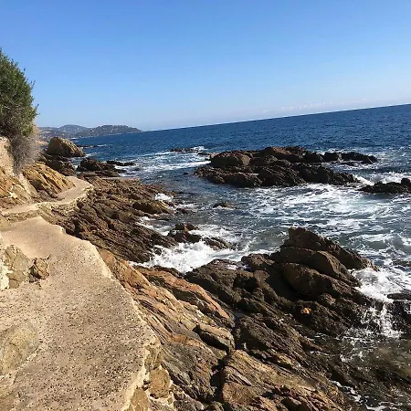 Appartement Studio lavandou avec parking privé proche mer Le Lavandou