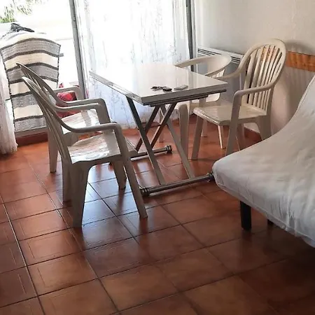 Studio lavandou avec parking privé proche mer Lägenhet Le Lavandou