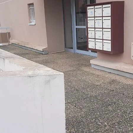 Apartment 6 Pers. + Parking Prive + Terrasse Le Lavandou