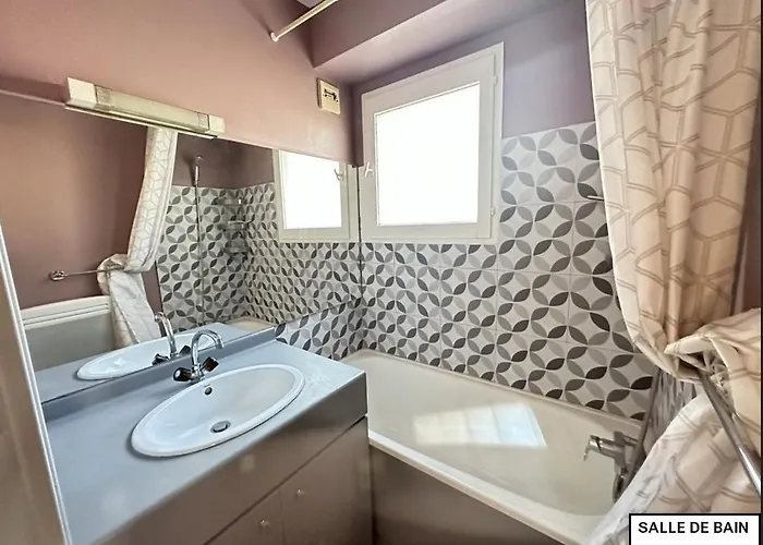 Studio Lavandou Avec Parking Prive Proche Mer 公寓